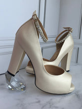 Cargar imagen en el visor de la galería, GABRIELA MARTINEZ