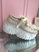 Cargar imagen en el visor de la galería, VICTORIA A