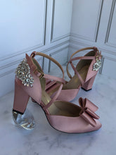 Cargar imagen en el visor de la galería, Debanhi R.