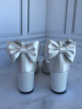 Cargar imagen en el visor de la galería, PRISCILLA