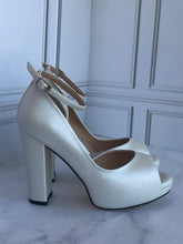 Cargar imagen en el visor de la galería, CLAUDIA R