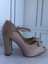 Cargar imagen en el visor de la galería, JOSELYN T