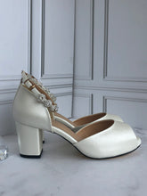 Cargar imagen en el visor de la galería, KARINA