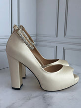 Cargar imagen en el visor de la galería, GABRIELA MARTINEZ