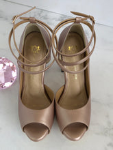 Cargar imagen en el visor de la galería, LESLY