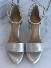 Cargar imagen en el visor de la galería, LAURA