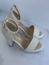 Cargar imagen en el visor de la galería, ANDREA