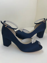 Cargar imagen en el visor de la galería, REBECA