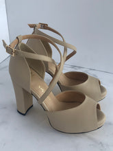 Cargar imagen en el visor de la galería, MARÍA FERNANDA