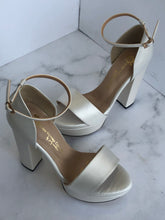 Cargar imagen en el visor de la galería, PATRICIA