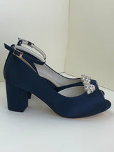 Cargar imagen en el visor de la galería, REBECA