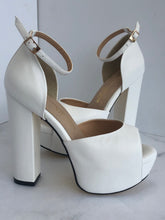 Cargar imagen en el visor de la galería, PAOLA