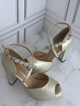 Cargar imagen en el visor de la galería, EDITH BELEN