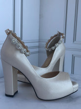 Cargar imagen en el visor de la galería, YULIANA