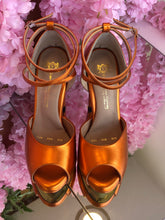 Cargar imagen en el visor de la galería, Martha