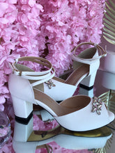 Cargar imagen en el visor de la galería, Mary Salazar