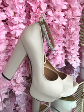 Cargar imagen en el visor de la galería, Alejandra Saldivar