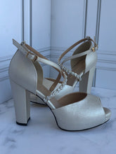 Cargar imagen en el visor de la galería, Ana Karen