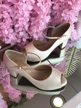 Cargar imagen en el visor de la galería, Rosalinda