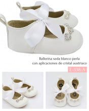 Cargar imagen en el visor de la galería, Balerina con listón de seda blanco con cristal austriaco-338