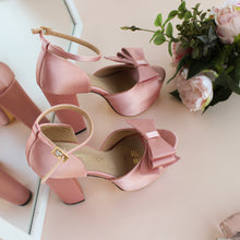 Cargar imagen en el visor de la galería, ROSE con Moño desprendible