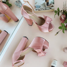 Cargar imagen en el visor de la galería, ROSE con Moño desprendible