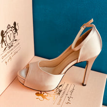 Cargar imagen en el visor de la galería, NUTTY