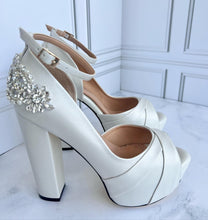 Cargar imagen en el visor de la galería, MARÍA M.