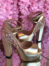 Cargar imagen en el visor de la galería, GUADALUPE G.