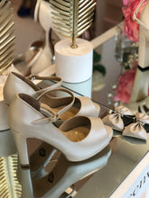 Cargar imagen en el visor de la galería, JESSICA M.