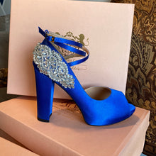 Cargar imagen en el visor de la galería, ARIA