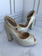 Cargar imagen en el visor de la galería, ANGELA