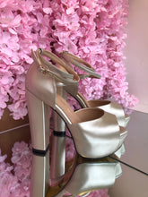 Cargar imagen en el visor de la galería, LORENA B.