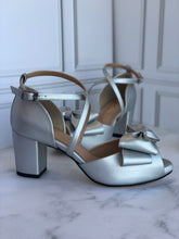 Cargar imagen en el visor de la galería, CYNTHIA